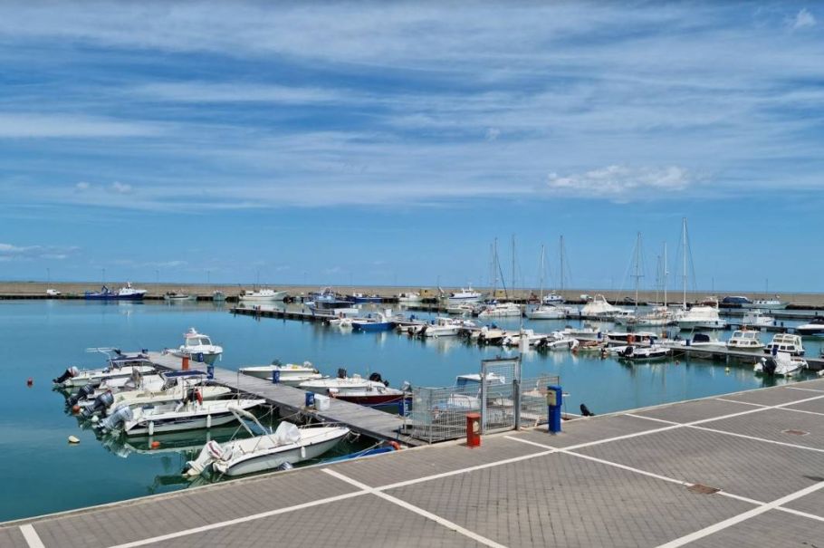 Porto di Cariati Marina Marina