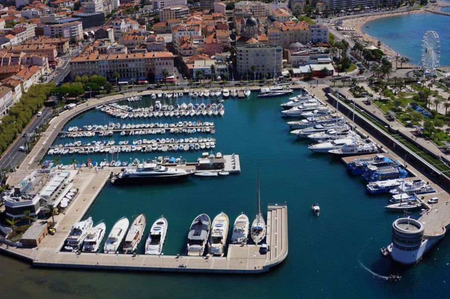 Saint Raphael Vieux Port Marina
